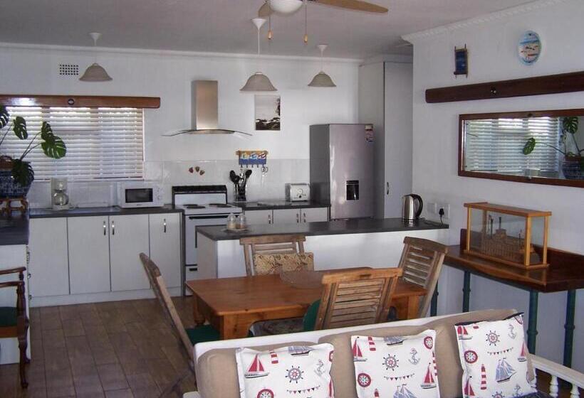 منزل غرفتين نوم, Jaloersbaai Guest Cottage & Nes