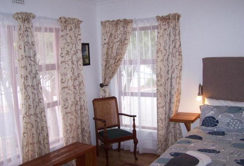 منزل غرفتين نوم, Jaloersbaai Guest Cottage & Nes