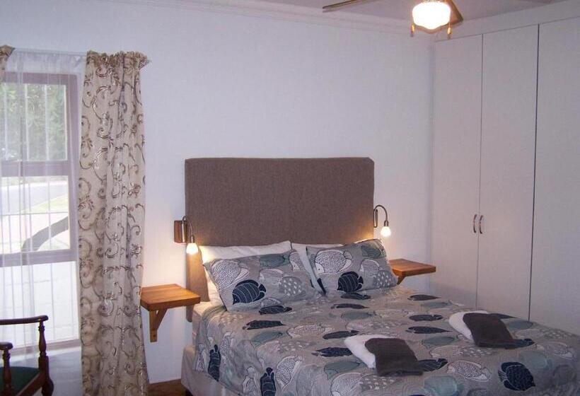 منزل غرفتين نوم, Jaloersbaai Guest Cottage & Nes