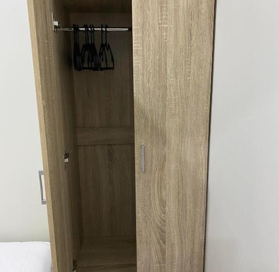 غرفة عائلية, Ella’s Condo@shore3 T3