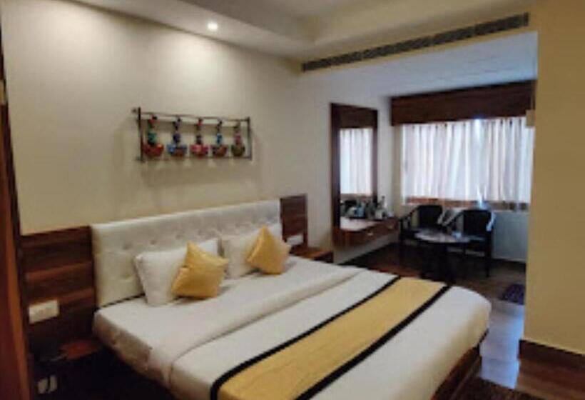 デラックスルーム, Namastey Puri Hotel , Puri