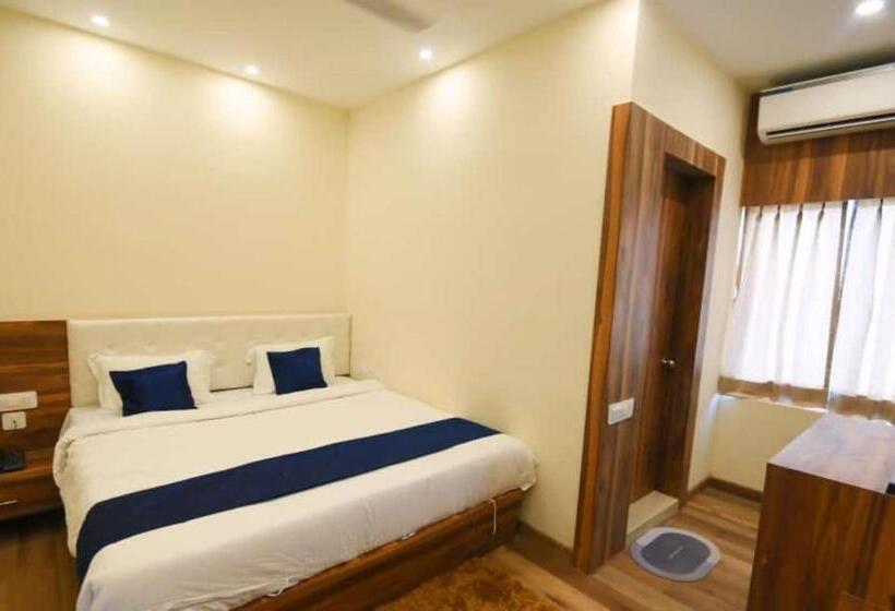 デラックスルーム, Namastey Puri Hotel , Puri