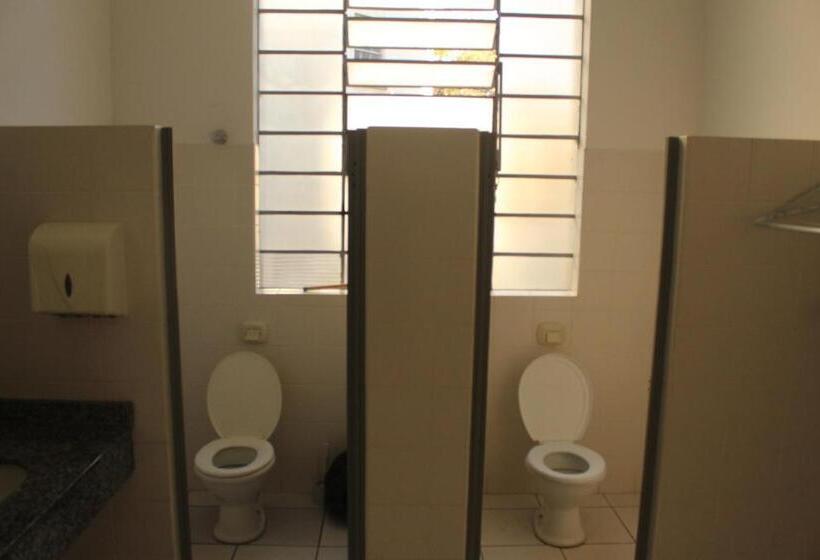 Кровать в Общей Комнате, Casa Do Estudante Universitário Do Paraná