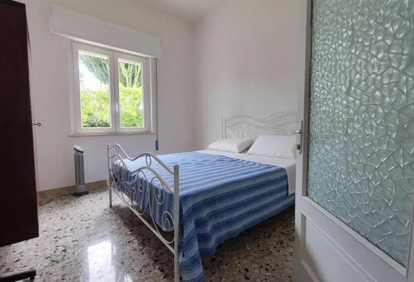 Standard-huone Jaettu Kylpyhuone, L Araucaria Bnb