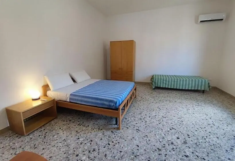 Standard-huone Jaettu Kylpyhuone, L Araucaria Bnb
