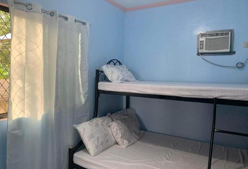 标准间, Rebecca Guest House