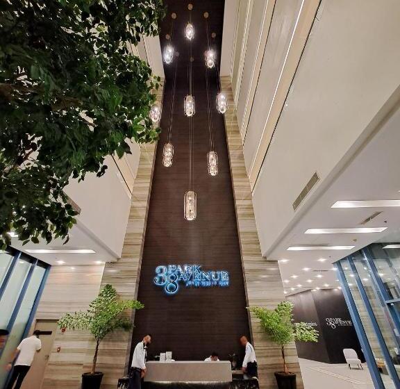 استودیوی استاندارد, Scandinavian In 38 Park Avenue
