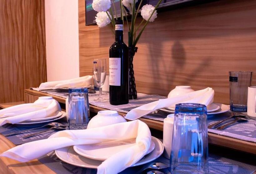 استودیوی استاندارد, Scandinavian In 38 Park Avenue