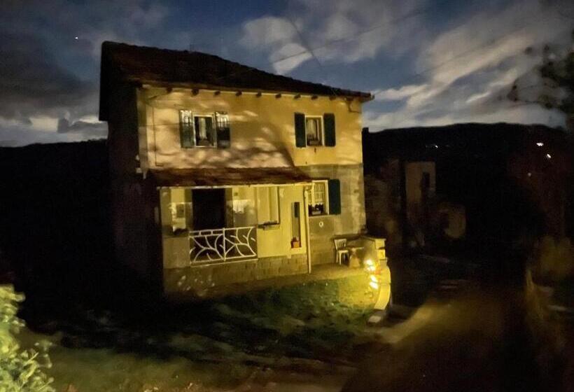 בית, 4 חדרי שינה, Cà Di Lucca