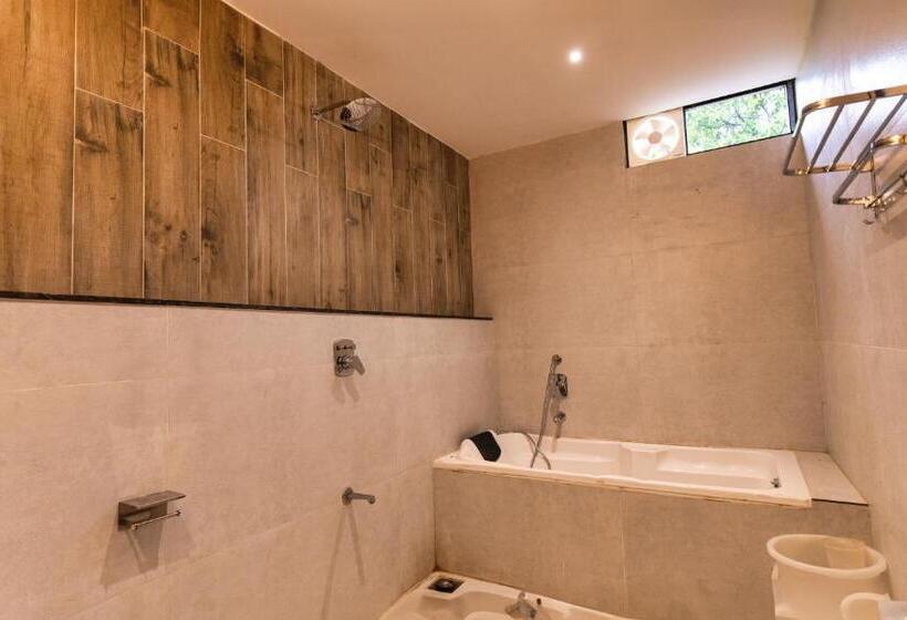 סוויטת סופריור, The Premier Gir Resort