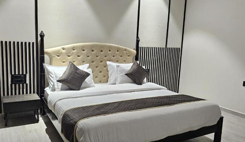 סוויטה נשיאותית, The Premier Gir Resort