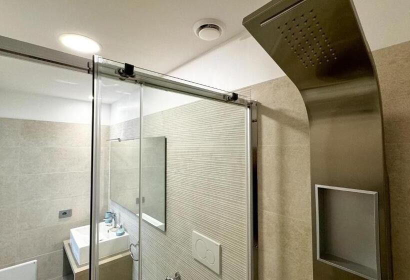 标准间带阳台, Galleria Roma Art Guesthouse