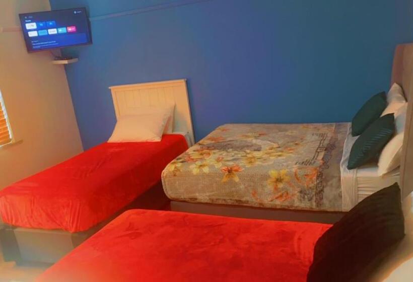 غرفة عائلية حمام مشترك, Haresca Luxury Accommodation Bellville