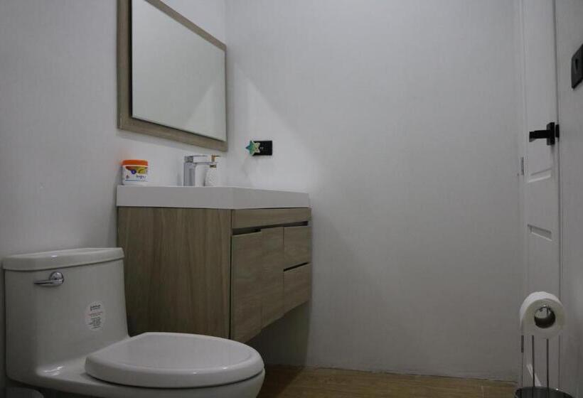 اتاق خانوادگی, Casa Francisca