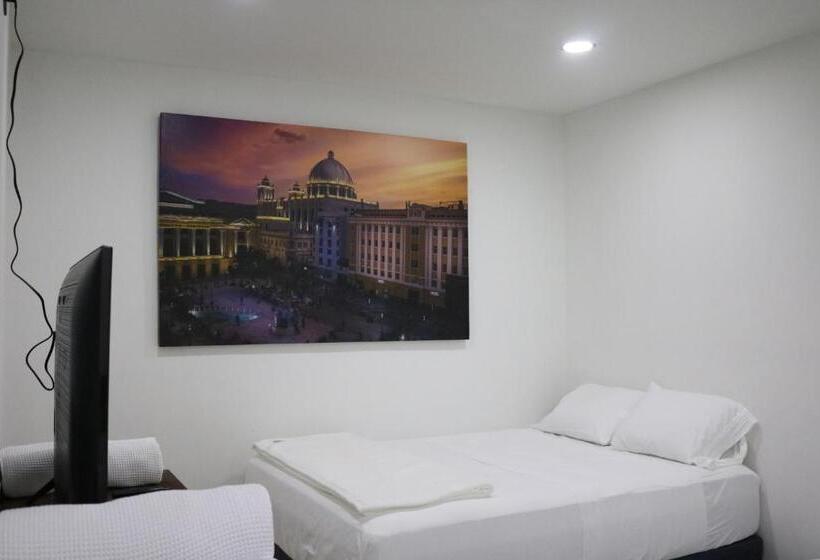 اتاق استاندارد چهارنفره با سرویس بهداشتی مشترک, Casa Francisca