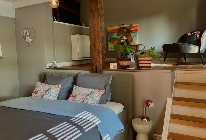 Standard room with outdoor bath, Hoeve Bij Vosselen