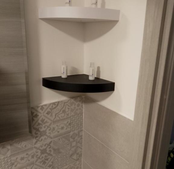 غرفة قياسية سرير كينج, Ripa Alta Room S