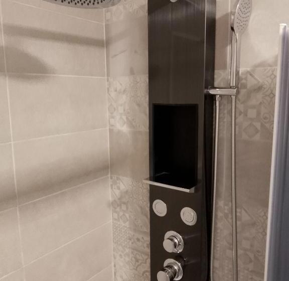 غرفة قياسية سرير كينج, Ripa Alta Room S