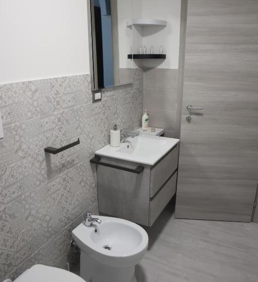 غرفة قياسية سرير كينج, Ripa Alta Room S