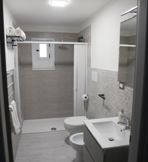 غرفة قياسية سرير كينج, Ripa Alta Room S