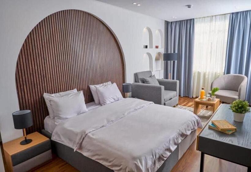 اتاق استاندارد, Happy Pyramids View