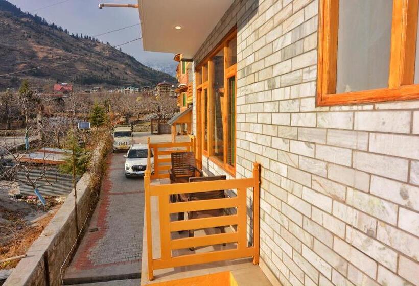 キングサイズベッドのスタンダードルーム, Hilly Bee, Manali