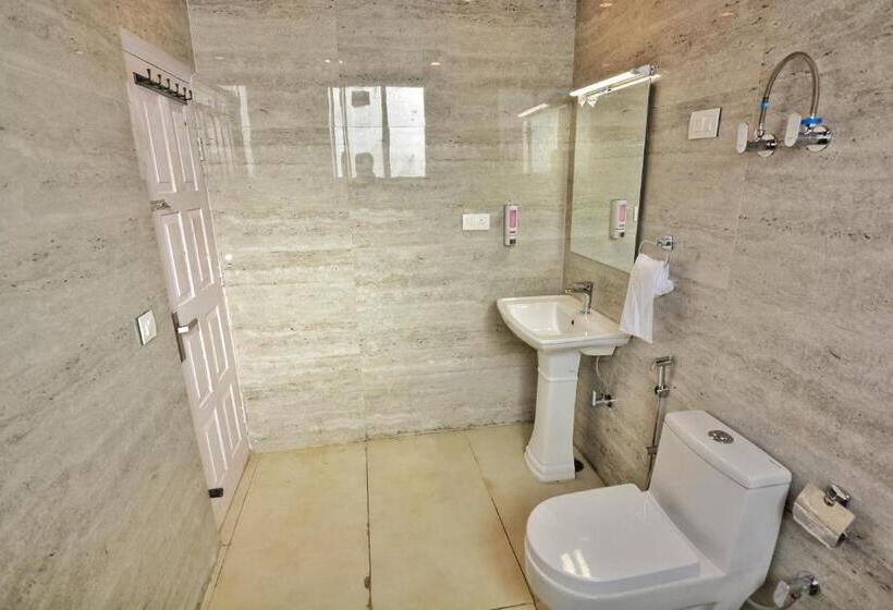 キングサイズベッドのスタンダードルーム, Hilly Bee, Manali