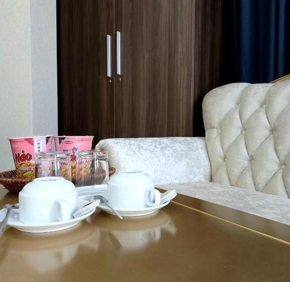 اتاق خانوادگی, Kim Ss House