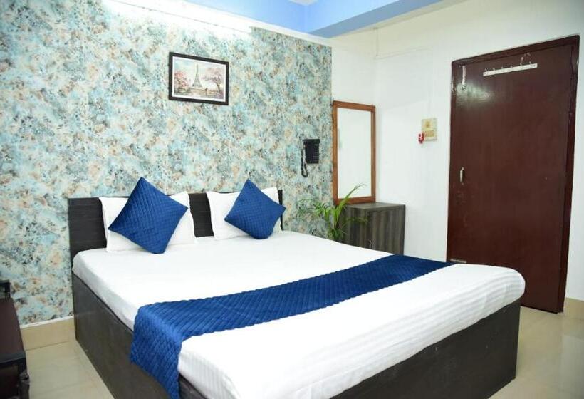 اتاق لوکس, Rowdralaya Residency