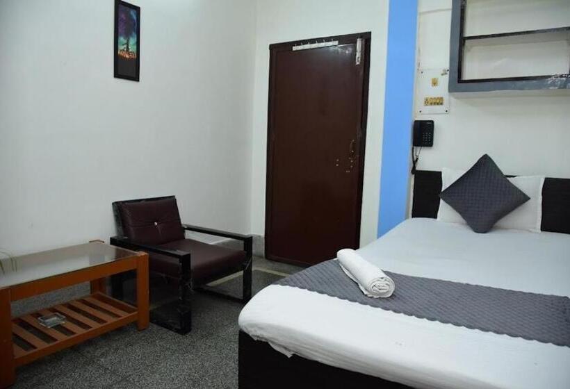 غرفة ديلوكس فردية, Rowdralaya Residency