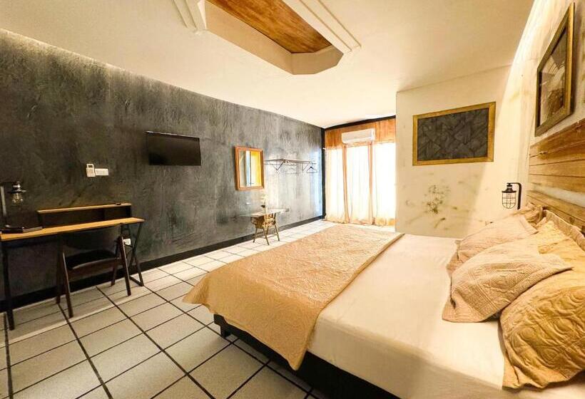 エクゼクティブスイート, Sexta Avenida