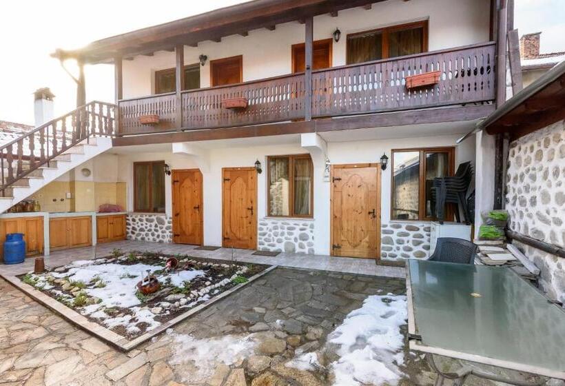 غرفة قياسية ثلاثية, Chalet Garibaldi Total Chalets Fully Catered