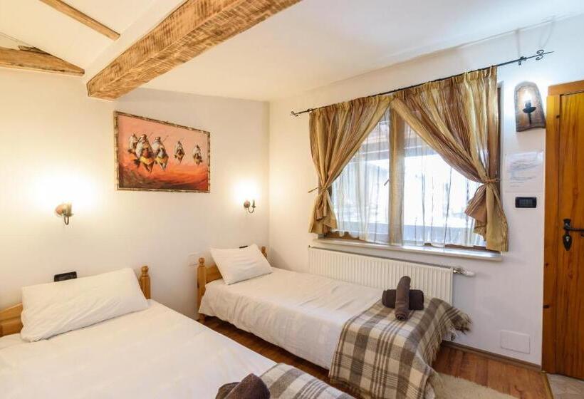 Шале 1 Спальня, Chalet Garibaldi   Total Chalets   Fully Catered