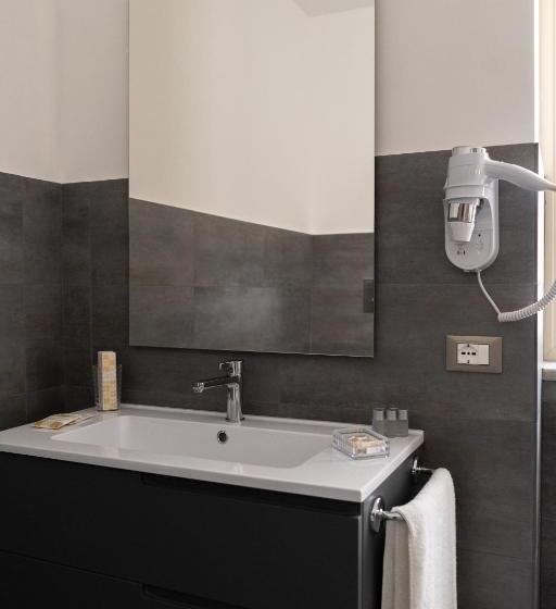 غرفة قياسية, Damatti Room