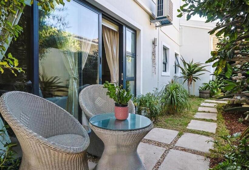 スイート(家族用), Hermanus Cliff Path Lodge No Load Shedding