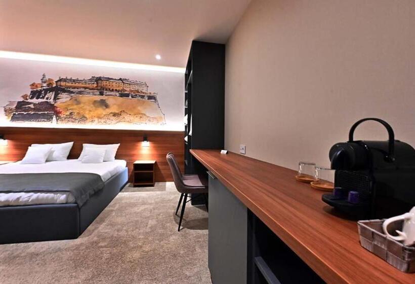استودیوی لوکس, Tvrdjava Rooms   Novi Sad