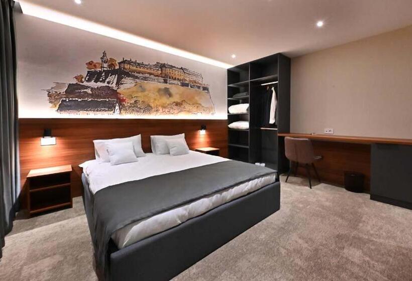 استودیوی لوکس, Tvrdjava Rooms   Novi Sad