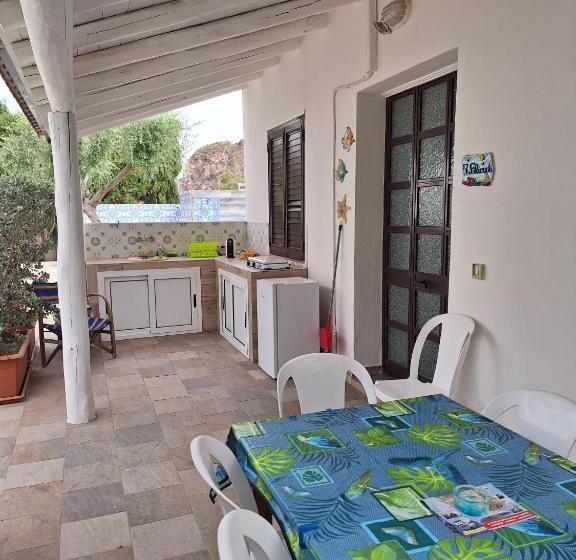 Family Room Mountain View, Vulcano: La Porta Delle Eolie 2.0