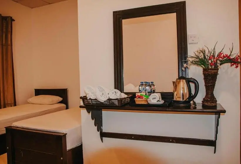 庭の見えるスタンダードトリプルルーム, Aqua Hotel Yala