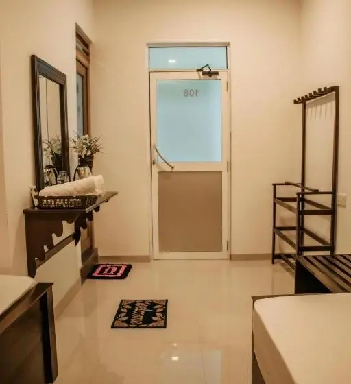 庭の見えるスタンダードトリプルルーム, Aqua Hotel Yala