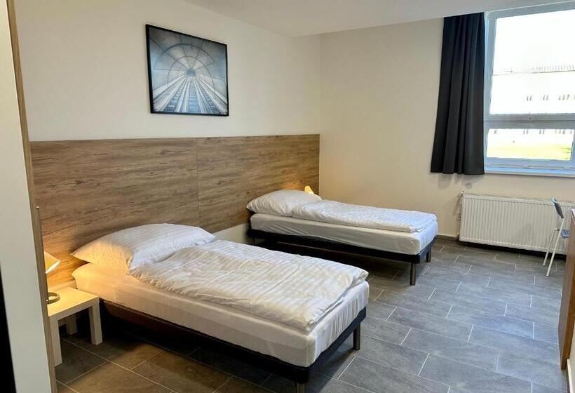 スタンダードルーム, Hangar