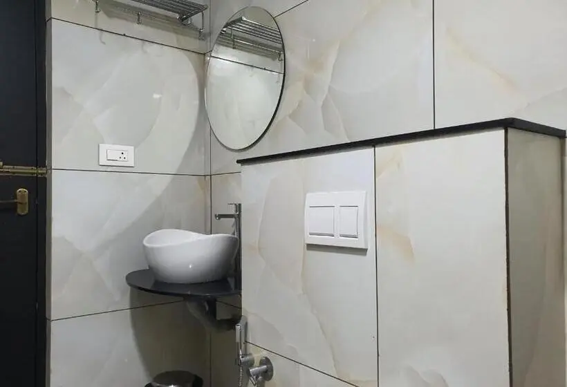 Chambre Deluxe, Deepakam Inn