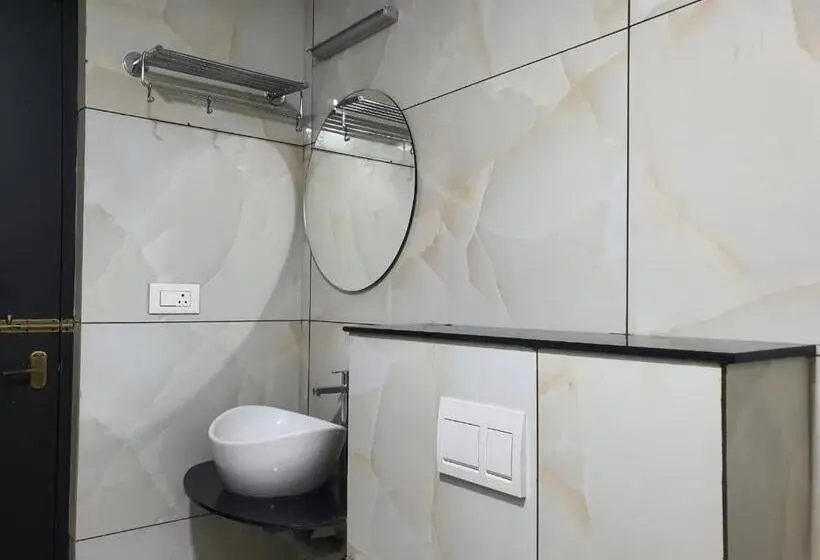 Chambre Deluxe, Deepakam Inn