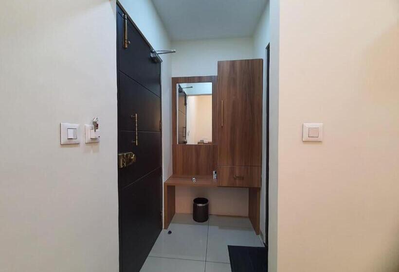 스탠다드 룸, Deepakam Inn