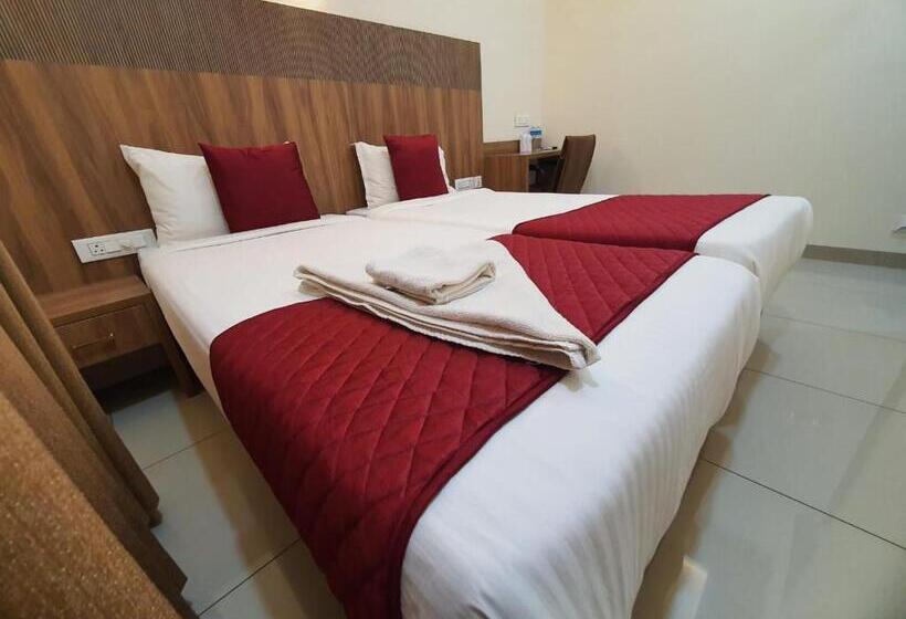 스탠다드 룸, Deepakam Inn