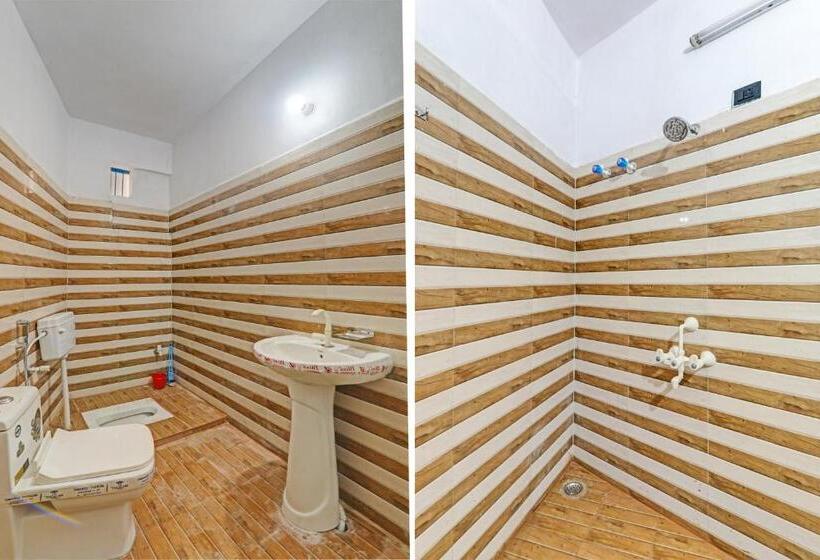 اتاق کلاسیک سه تخته, O Mahadevi Lawn