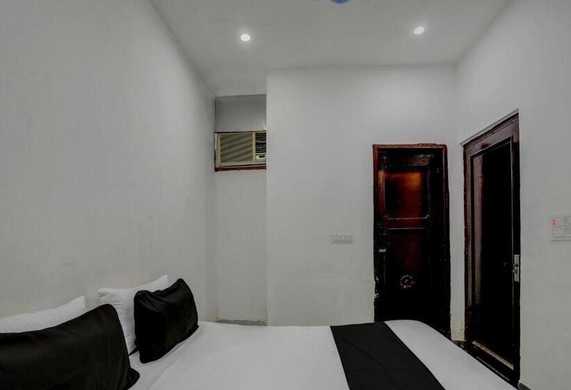 トリプルクラシックルーム, Oyo The Grand