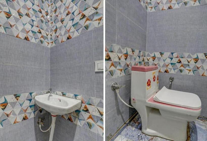 トリプルクラシックルーム, Oyo The Grand