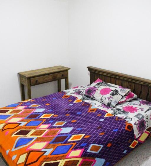 اتاق استاندارد, Alameda Hostel