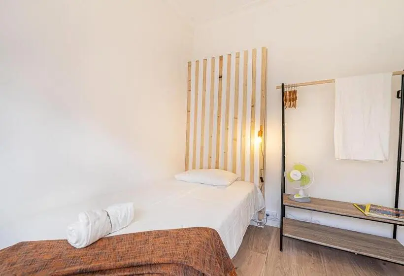 Deluxe Yhden Hengen Huone, Goa Square By Lisbon With Sintra